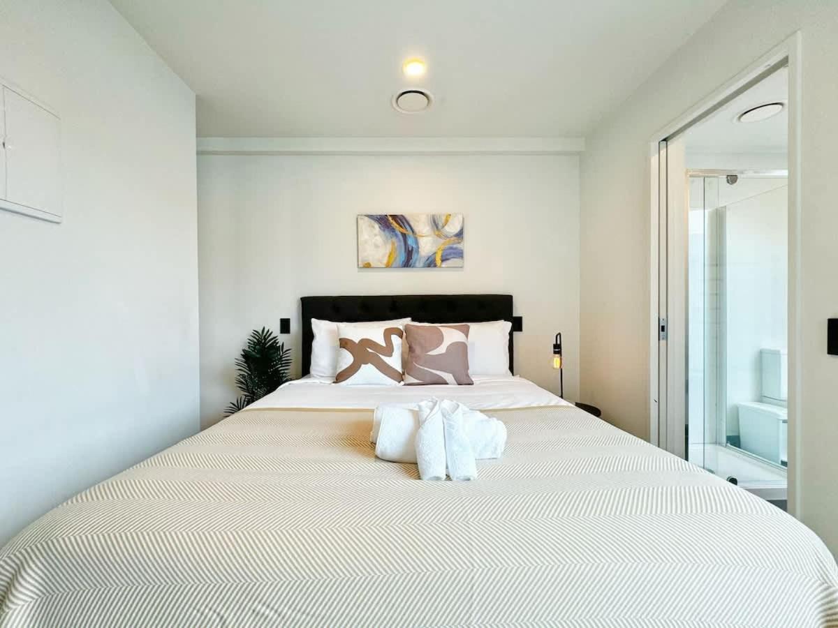One-bed Urban Escape With Pool Gym & Sauna Auckland