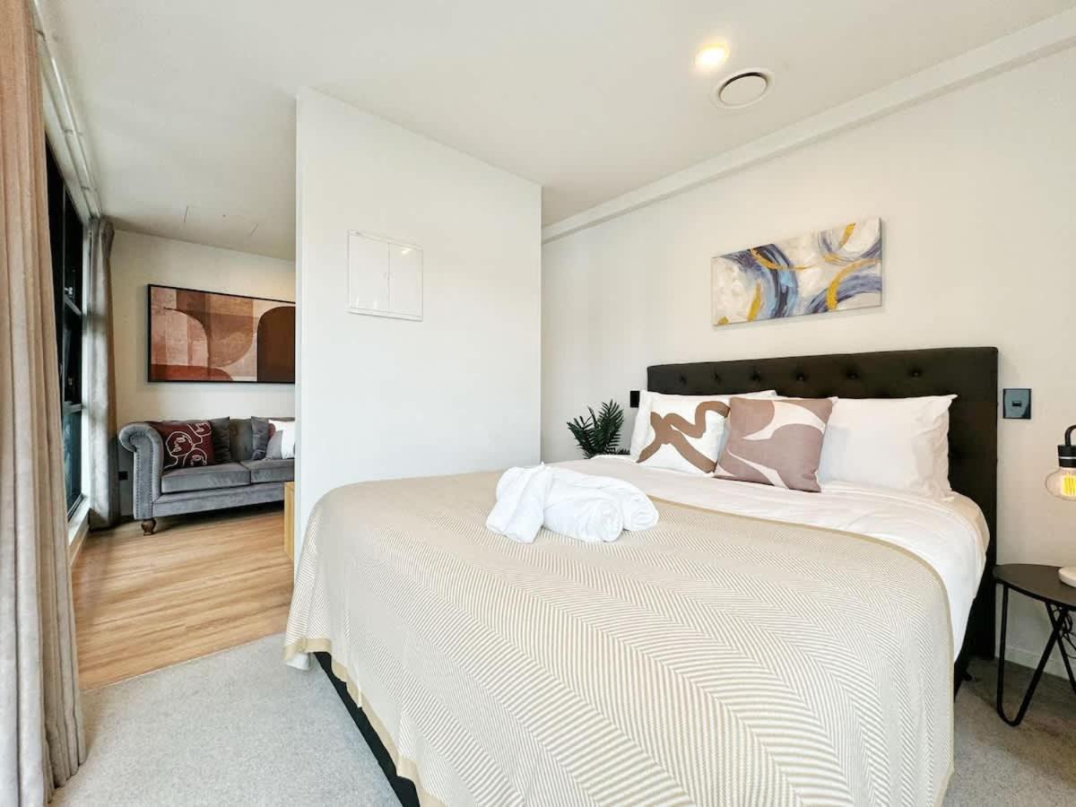Apartment One-bed Urban Escape With Pool Gym & Sauna *